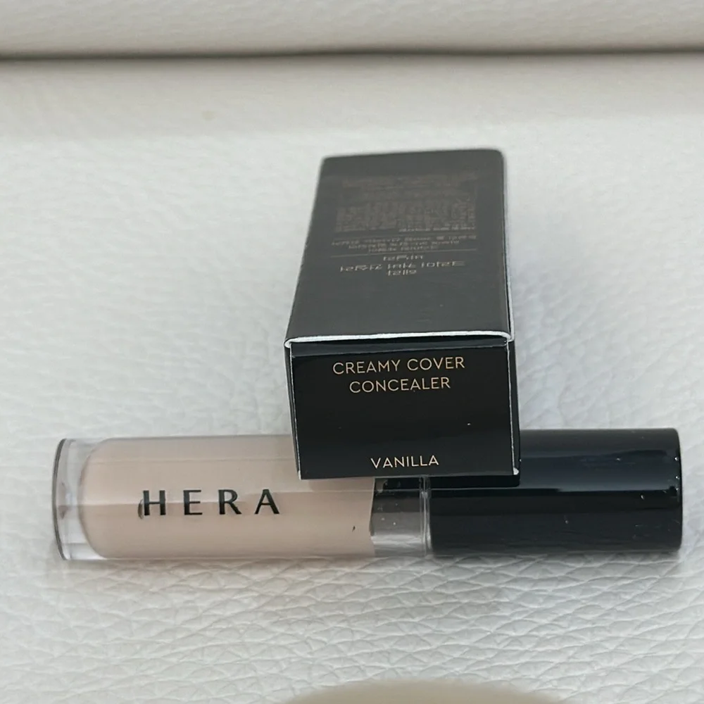 NIB HERA CREAMY COVER CONCEALER EASY BLEND NATURAL FINISH in Travel Size